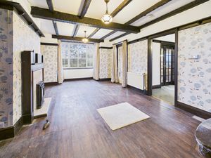 Lounge- click for photo gallery